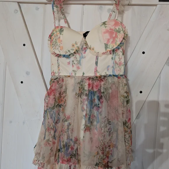 Vici Floral High Low Dress - Cream and Pink - Picture 4 of 5